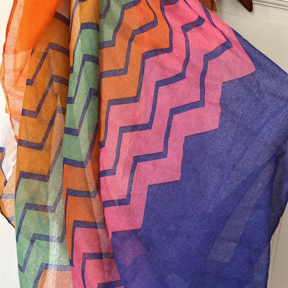 Infinity Scarf Beautiful Colors - Picture 3 of 6